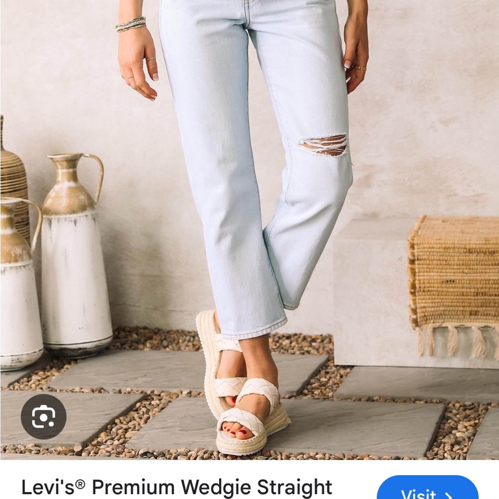 Levi’s Wedgie Straight Jeans - Picture 2 of 7